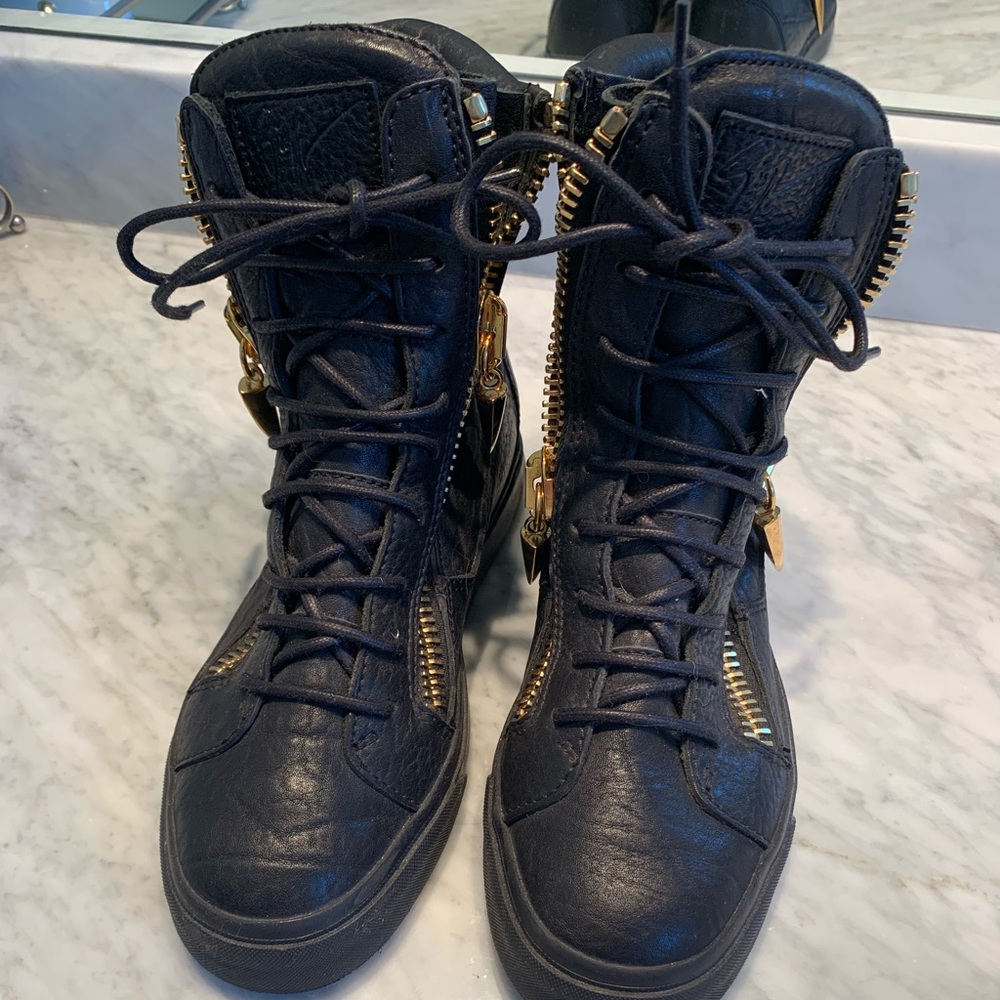 Giuseppe Zanotti  women’s boots size 37 1/2